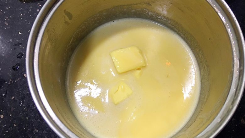 金沙奶黄馅（为月饼季而准备）,面糊中加入无盐黄油