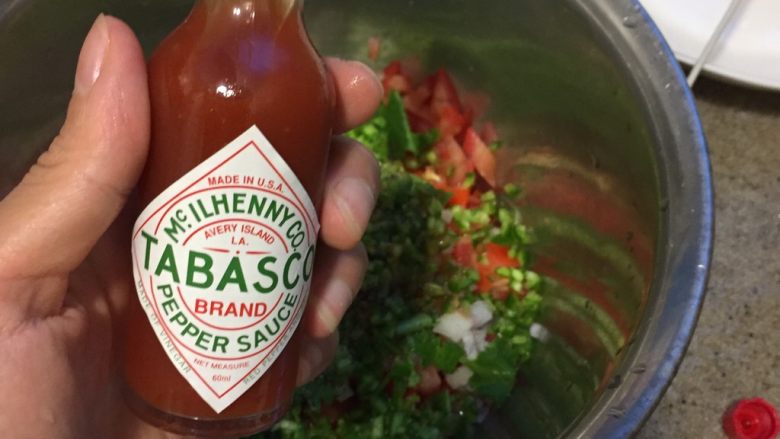 墨西哥风味牛肉沙拉,Tabasco sauce按照自己的喜好加入，这个挺辣的。