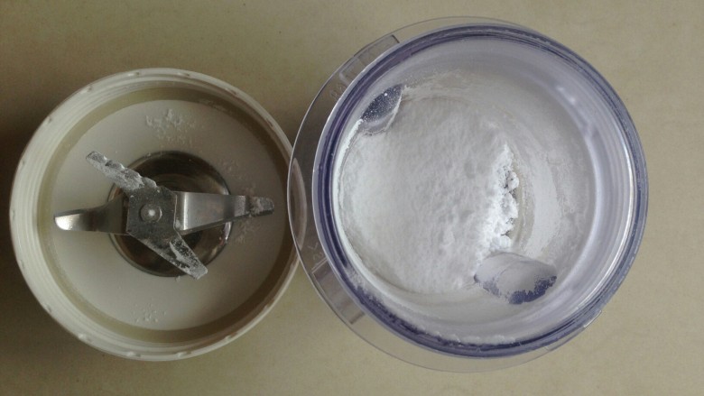 面粉版马卡龙,没有糖粉的话，可以将细砂糖用研磨机打成粉状。