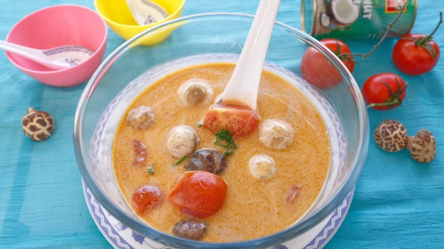 西红柿炖双菇椰浆汤
