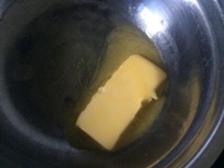 兔兔🐰奶黄包（内附奶黄馅做法）,黄油隔水融化