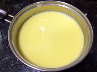 奶香玉米汁,香气扑鼻的奶香玉米汁就做好咯！是不是很简单呢？