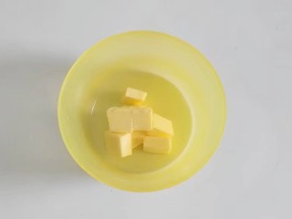 果酱奶酥排包,发酵期间先做墨西哥面糊：黄油室温软化；