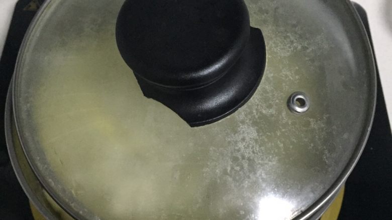 清热去燥—水果圆子汤,加盖子煮15分钟左右