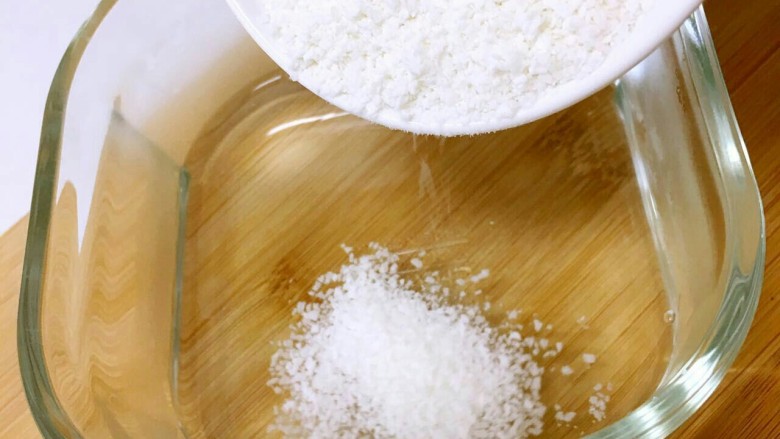 红枣泥米糊,100ml60度左右的温开水冲调10g的米粉