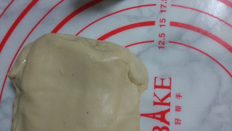 桃山月饼+ukoeo6002,买的牛奶味的桃山皮