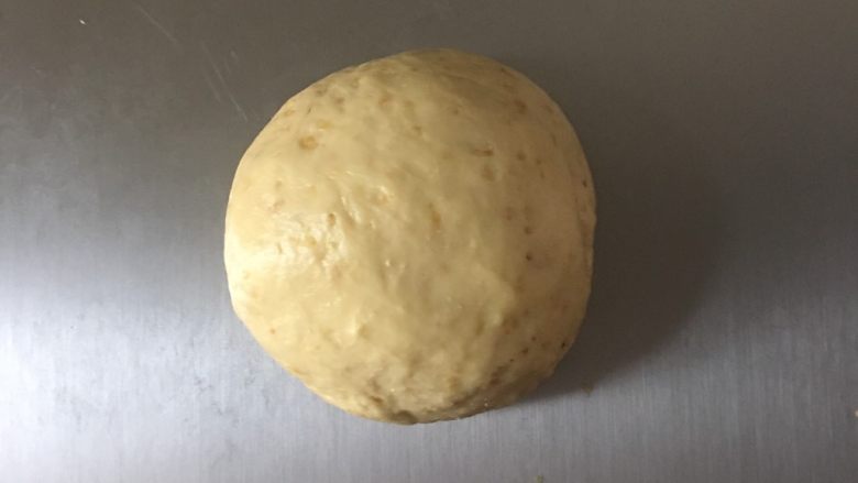 夹心肉松胚芽华夫饼(快手酵母版),揉成光滑的面团