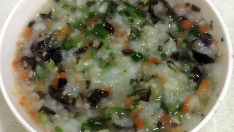 鸭肝蔬菜粥  宝宝辅食12M+,均匀搅拌后就可以吃啦（可以加虾皮粉调味）