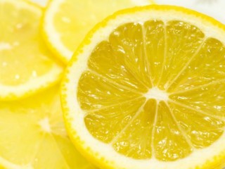 柠檬雪葩,酷爱柠檬的酸涩，可以减少糖的用量，感受纯粹的酸爽！
