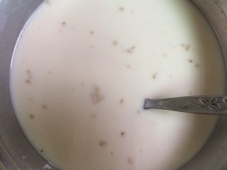 红枣牛奶发糕,混合，酵母粉溶化