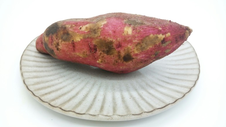 红薯粥,<a style='color:red;display:inline-block;' href='/shicai/ 2585'>红薯</a>一个，只用了一半