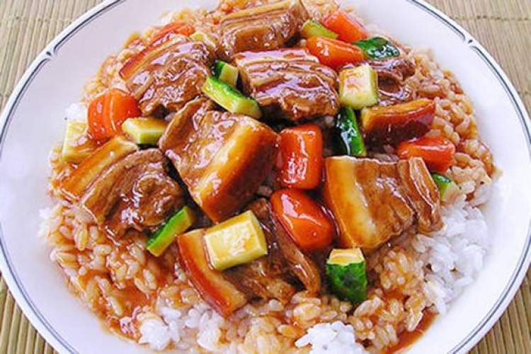 故乡的食物（中）：捞米饭与炸南瓜花
