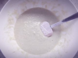 酪梨小饼🥑 宝宝辅食,搅拌均匀至无颗粒状态，质地是浓稠酸奶状