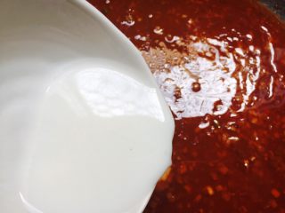 茄汁带鱼,调料拌匀，加入水淀粉