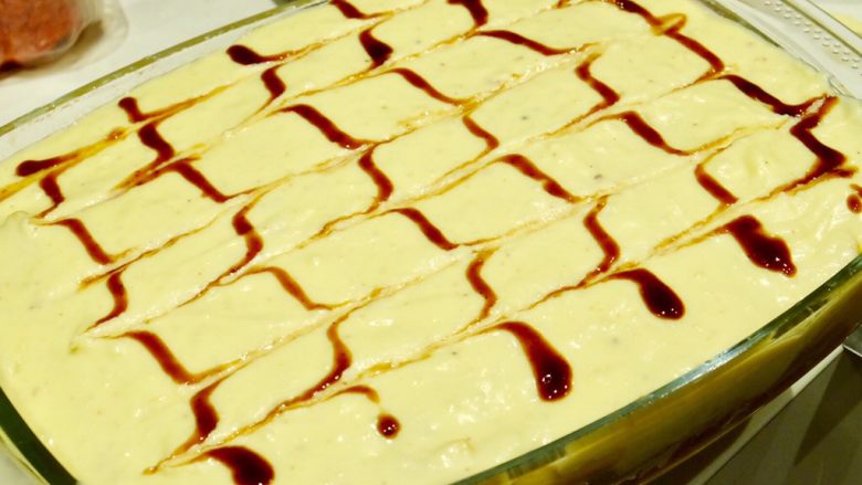 希腊风味烤通心粉,远看 很像是蛋糕上的纹路 烤箱预热170度 烤50分钟