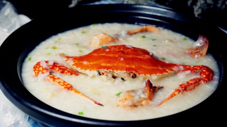 海蟹粥,14.一锅冒着热气和鲜味的海鲜粥就好了，是不是迫不及待想喝了呢
