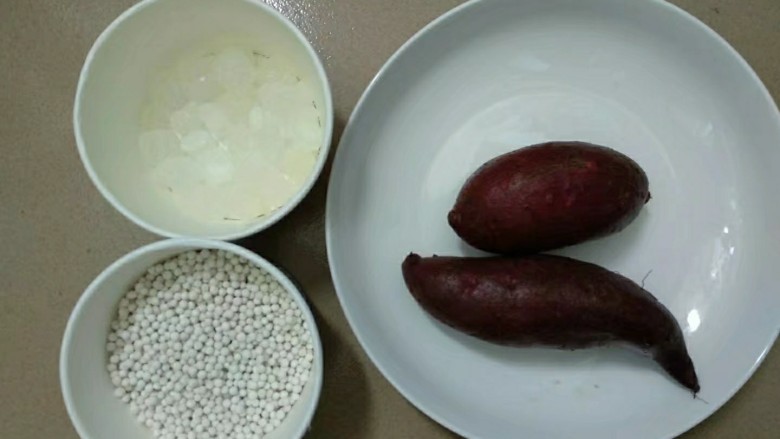 紫薯西米露,准备食材。