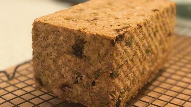 【健康】无面粉高纤能量面包,烤箱预热205度，烘烤1个小时