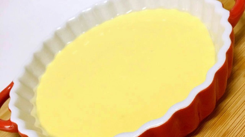 玉米批萨,小烤盘刷好植物油盛入鸡蛋面糊、