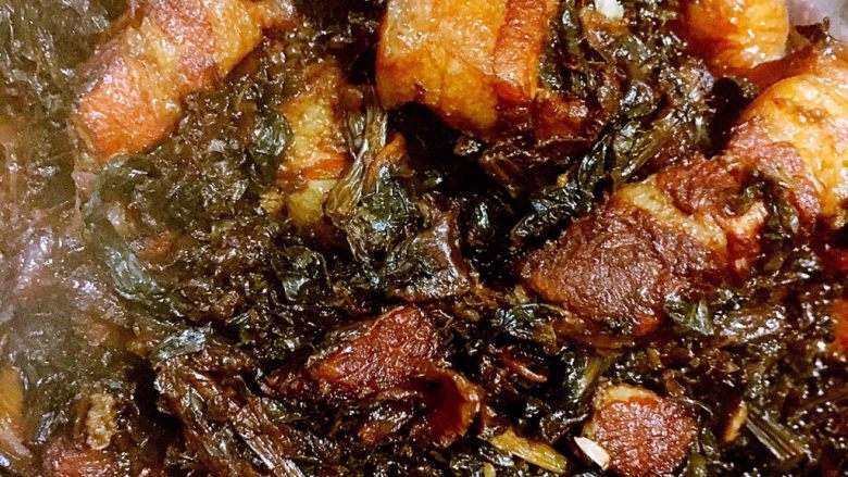 梅干菜红烧肉,😍😍香喷喷的出锅。
