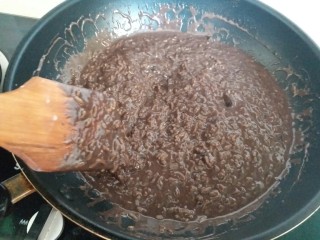 奥利奥米饭,搅拌起来很粘稠就可以起锅了
