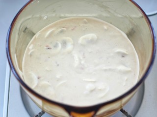 奶油蘑菇浓汤,拌匀后关火即可