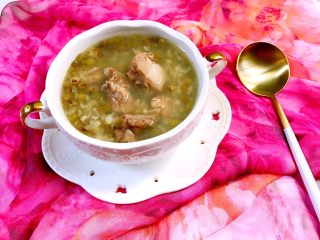 清热解毒的绿豆排骨汤,一碗解暑又清热解毒的绿豆汤就完成啦