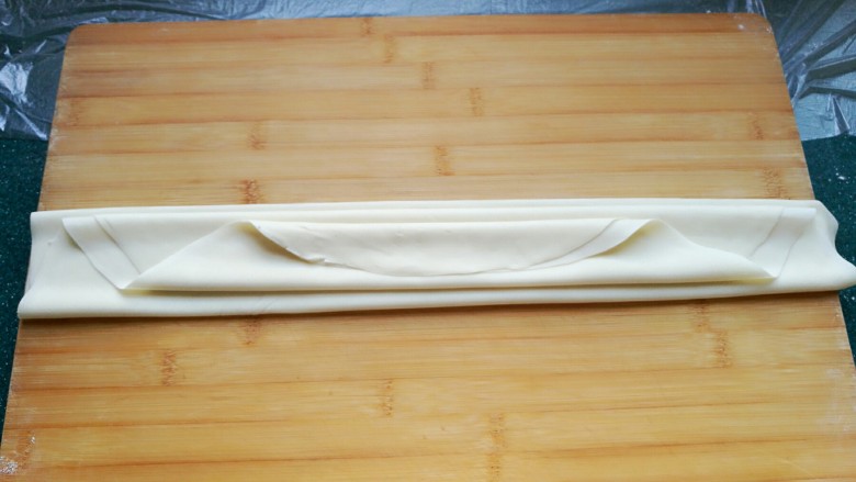 石蛤蟆水饺（博山水饺的包法）,折好的样子。