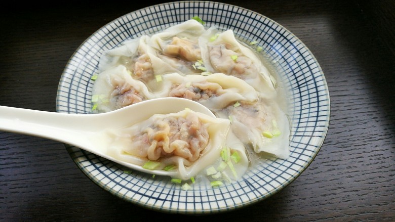 石蛤蟆水饺（博山水饺的包法）,既是饺子又可以当馄饨吃，一举两得！