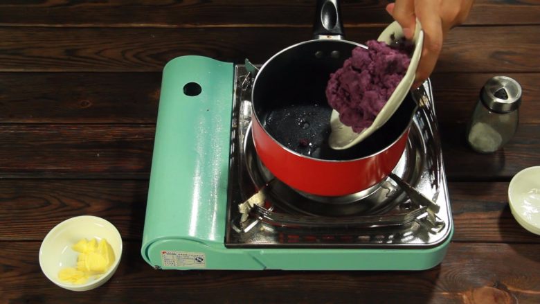 斑斓中秋| 独家创意冰皮儿紫薯月饼,加入紫薯泥