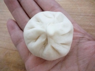 #甜味#蘑菇豆沙包,捏成包子形状