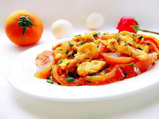 西红柿炒鸡蛋,营养美味