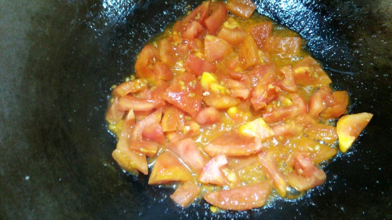 西红柿炒蛋,番茄炒到出汁儿