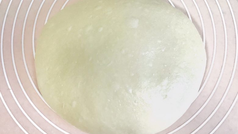 一次性发酵健康营养的白吐司,团圆面团，光滑细腻，有微量起泡
