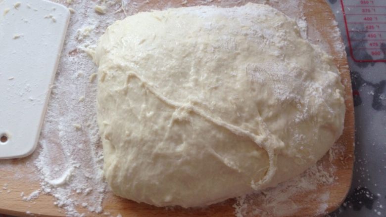夏巴塔面包,每30分钟折叠一次，共折叠三次