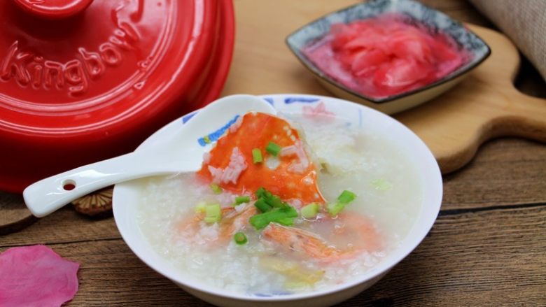 坤博砂锅海鲜粥,成品