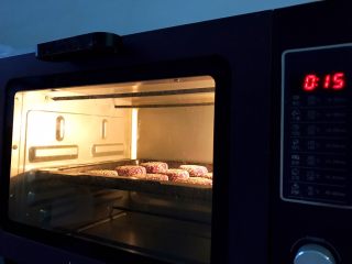 原味紫薯饼健康美味的做法,上下火150度15分钟。