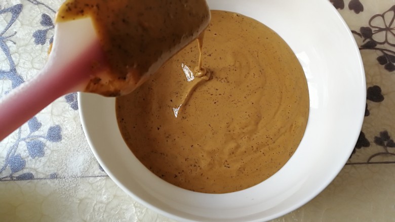 #甜味#红枣戚风蛋糕,打好的红枣糊，特别细腻，无颗粒，如图。