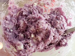 紫薯蛋糕卷,如图，细腻的泥状即可