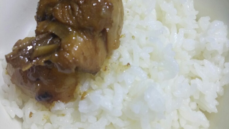 鸡肉炖土豆,配米饭·太香了