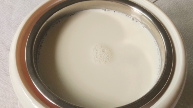 #酸味#＋酸奶,将内胆放进酸奶机中