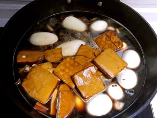 什锦卤煮,加入豆干，鲜藕和鸡蛋