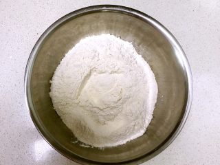 火腿发面饼,中筋面粉