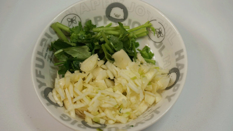 干豆腐白菜丝,将准备好的白菜梗切成细丝待用