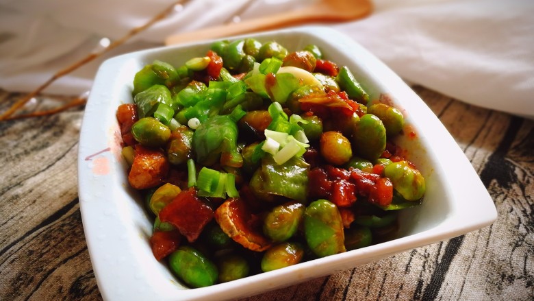 #绿色美食#一帘幽绿,青豆含有大量的蛋白质，口感特别鲜，超级下饭，赶紧试试吧！