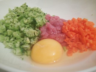 绿色美食+营养饭团,再打一个鸡蛋