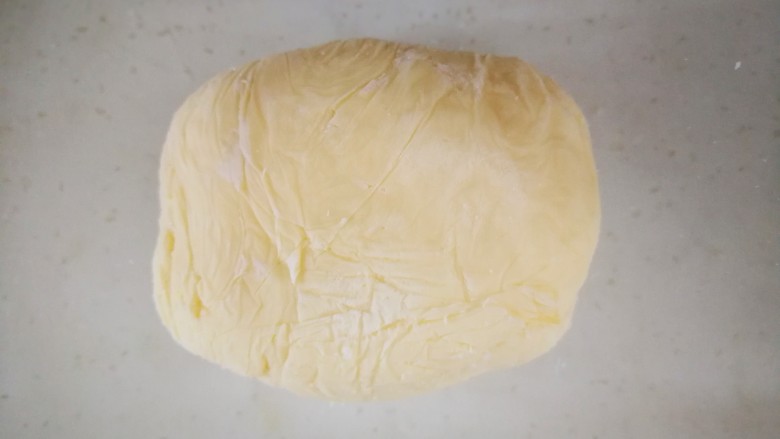 解救“冻坏”的芝士奶酪（附带简单粗暴保存芝士奶酪的方法）,把包裹在外边的保鲜膜，撕下来