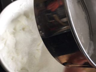 宝宝版酸奶溶豆,加入过筛的低筋面粉