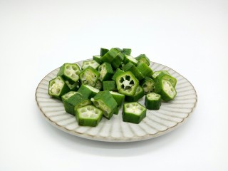 绿色美食+大杂烩年糕汤,秋葵切小丁，