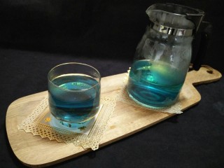 冬喝暖饮夏吃冰---蝶豆花柠檬饮,美美哒蓝色。